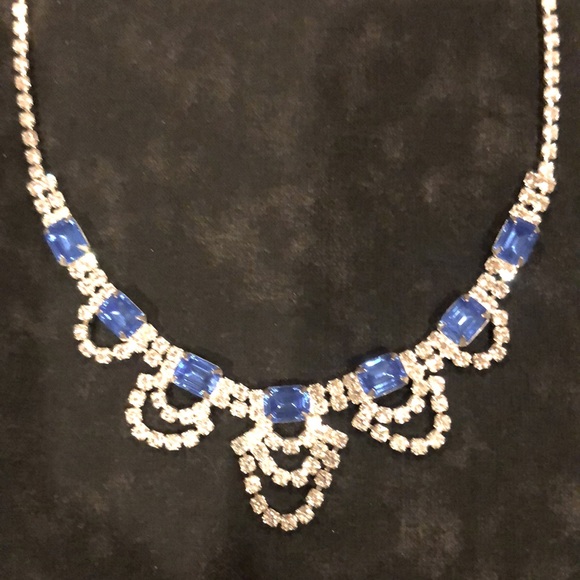 Vintage rhinestone necklace with blue accents - Picture 3 of 4